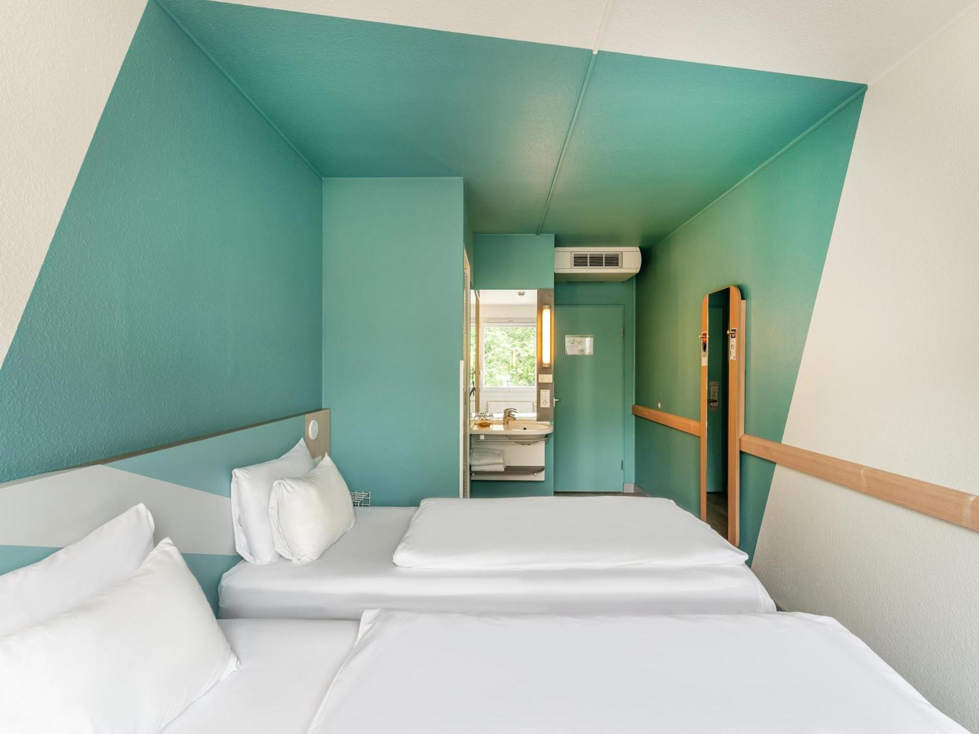 B&B Hotel Koeln-Porz Екстериор снимка