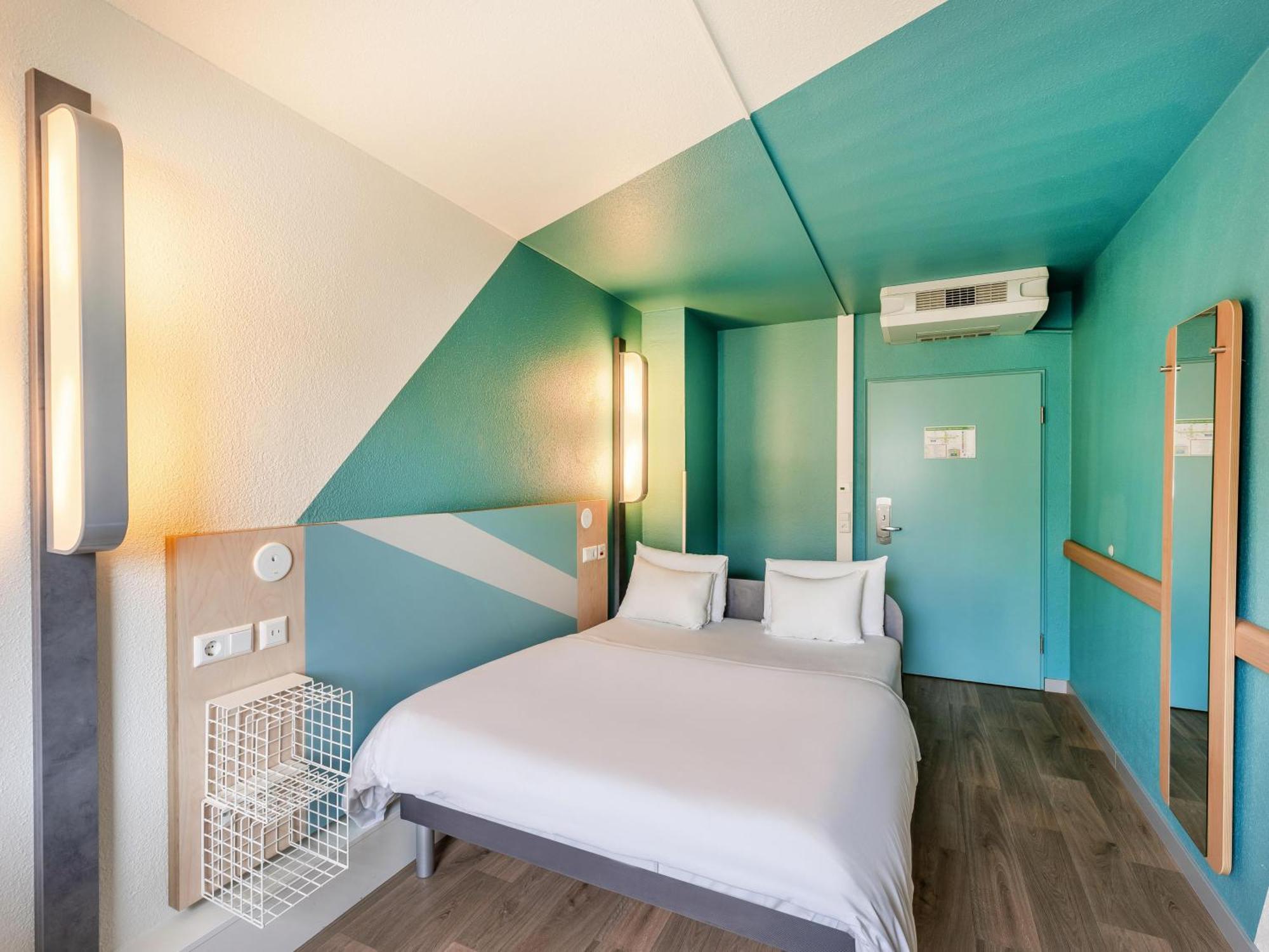 B&B Hotel Koeln-Porz Екстериор снимка