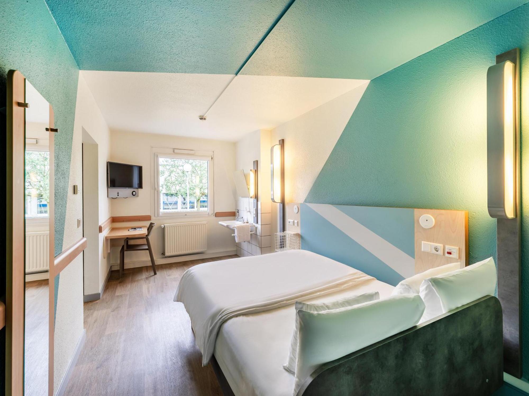 B&B Hotel Koeln-Porz Екстериор снимка